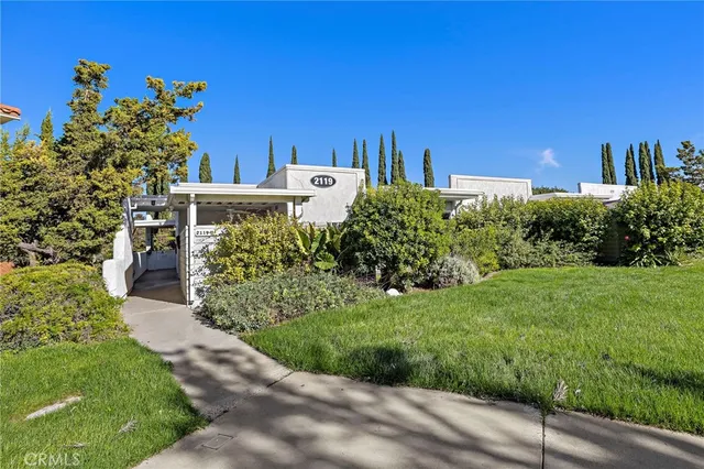 $399,000 | 2119 U Via Puerta, Laguna Woods, CA 92637