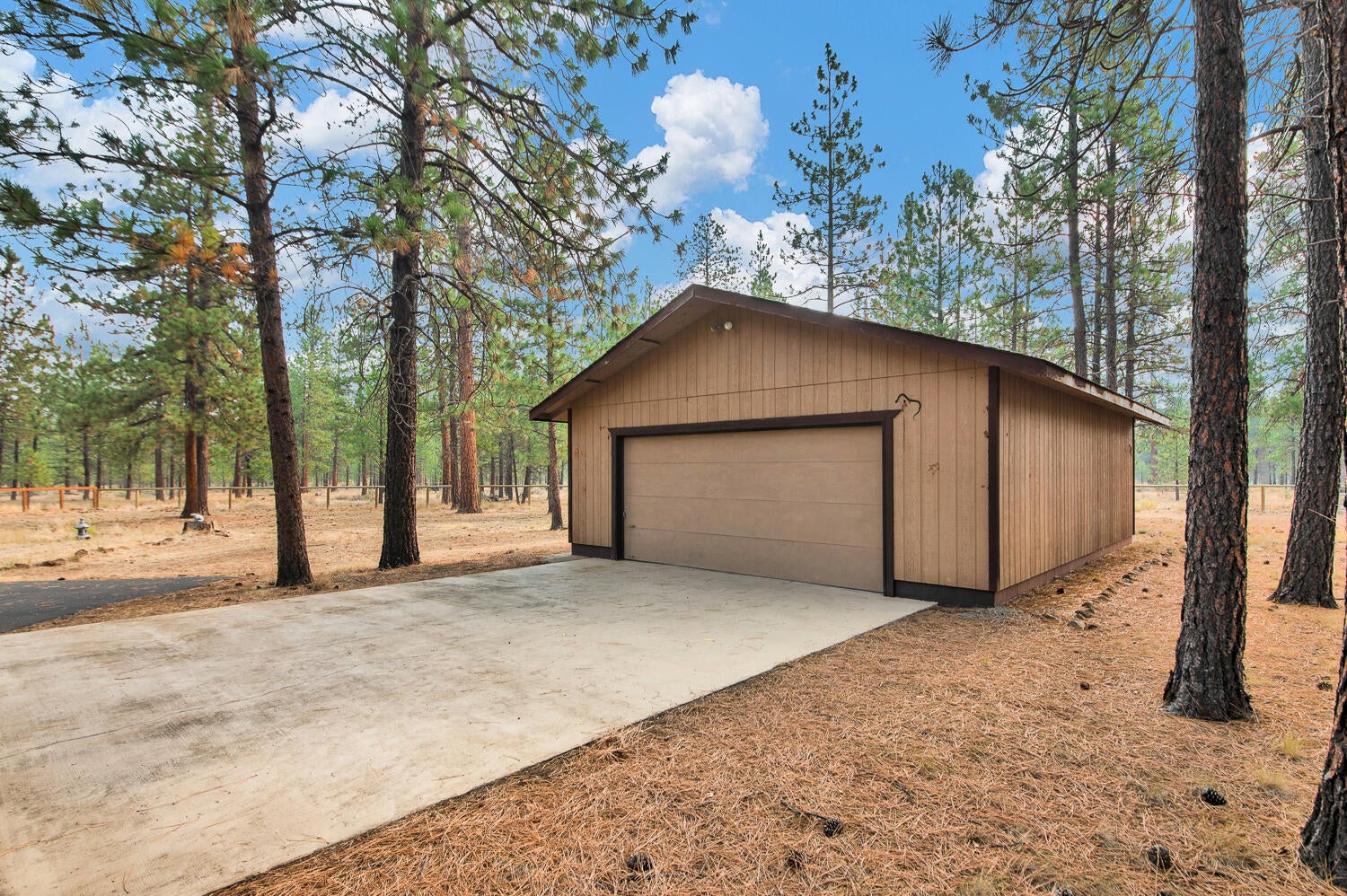 14779 Bluegrass Loop Sisters, OR 97759 - Photo 39 of 39 14479 Bluegrass Loop-16