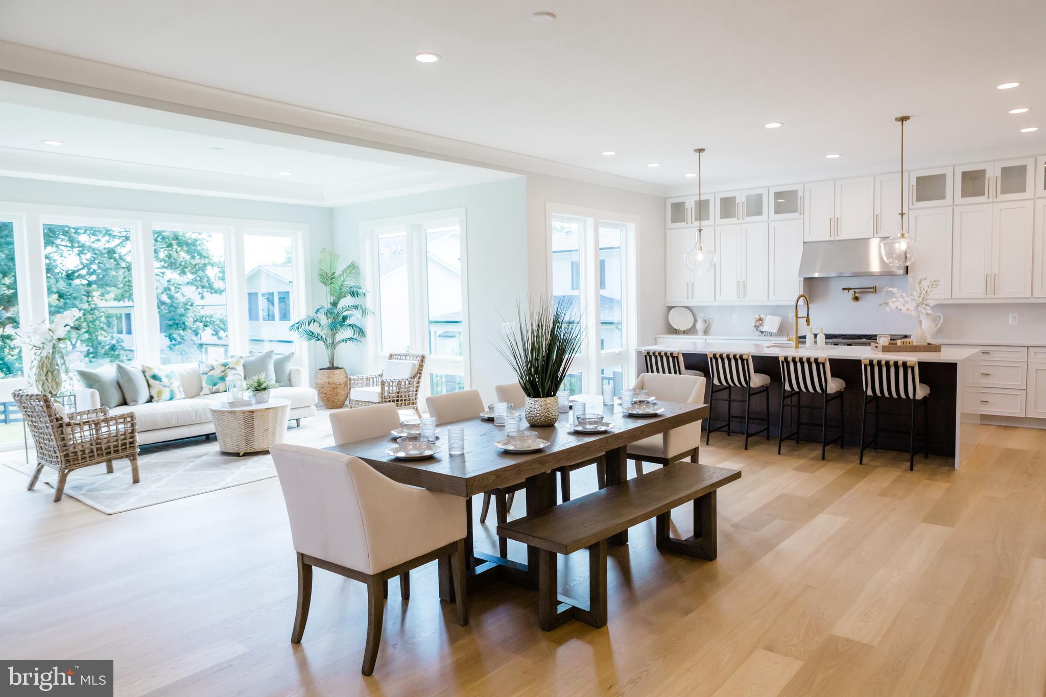 1101 Clover Drive McLean, VA 22101 - Photo 7 of 54 Casual Dining