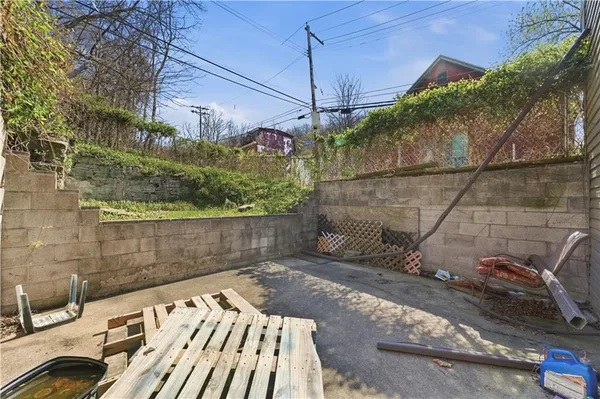 $84,900 | 2102 North Charles Street, Pittsburgh, PA 15214