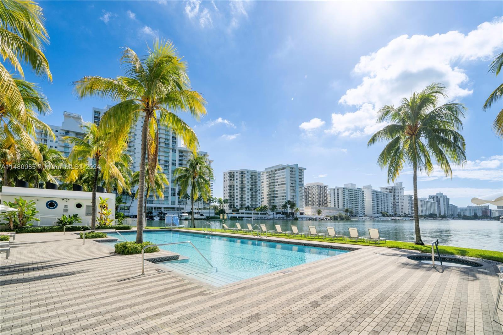6010 Aqua Path Miami Beach, FL 33141 - Photo 11 of 65
