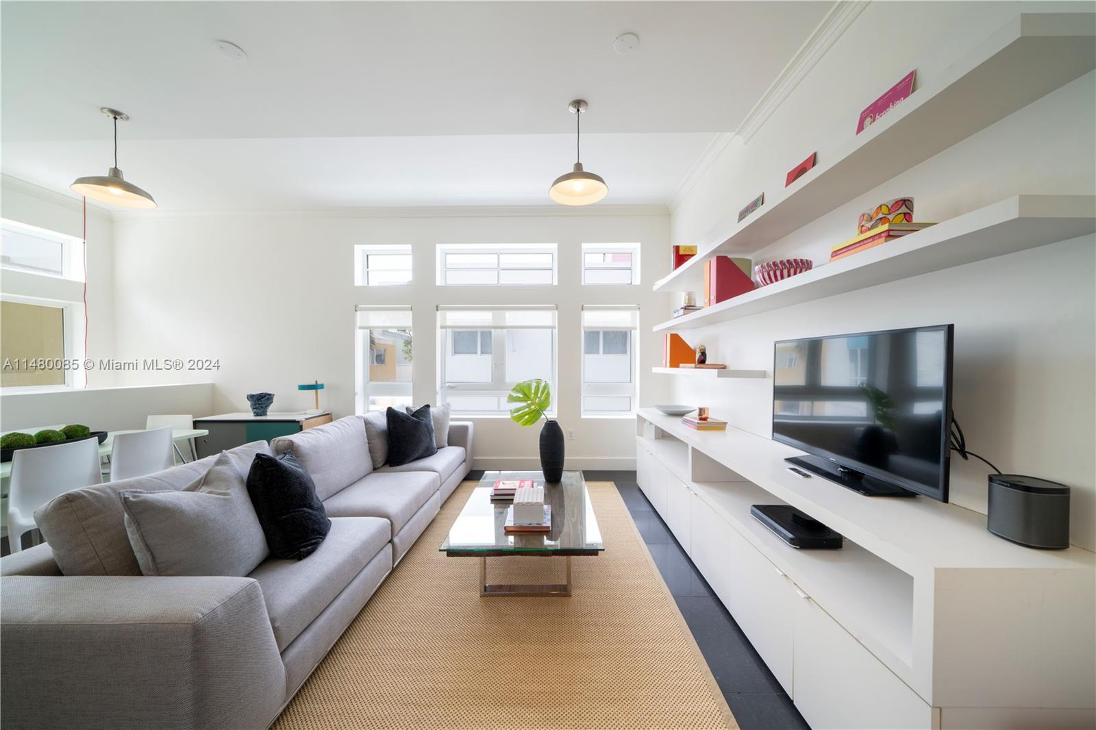 6010 Aqua Path Miami Beach, FL 33141 - Photo 19 of 65