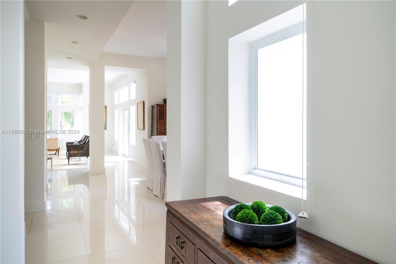 6010 Aqua Path Miami Beach, FL 33141 - Photo 28 of 65