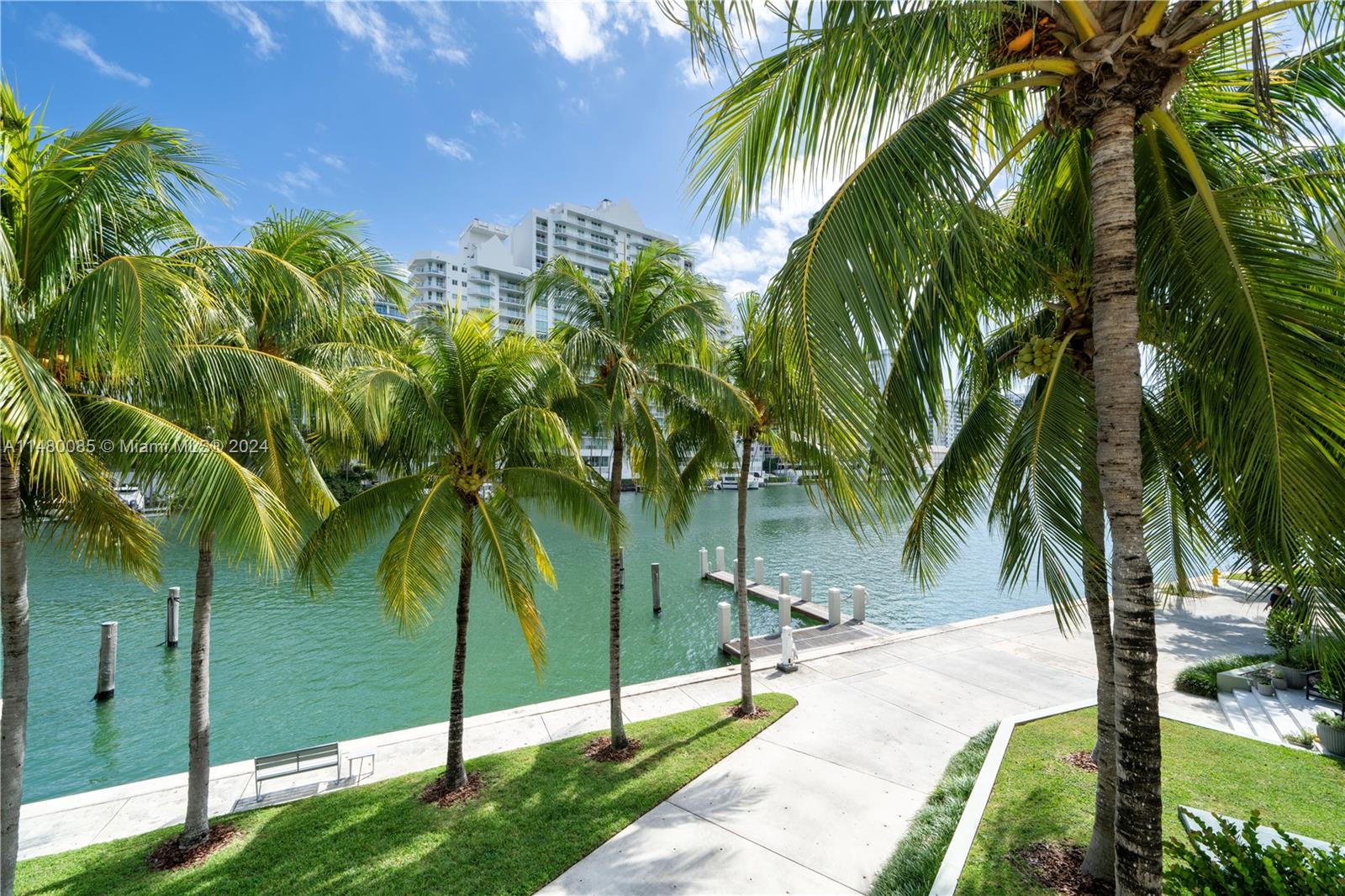 6010 Aqua Path Miami Beach, FL 33141 - Photo 32 of 65