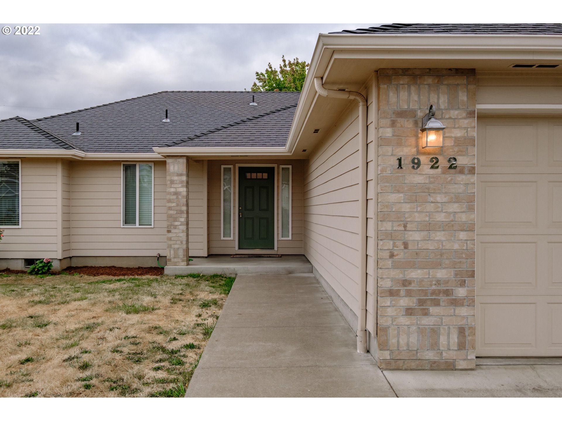 1922 Summerfield Court Southwest Albany, OR 97321 - Photo 1 of 25 Gallery Image 1