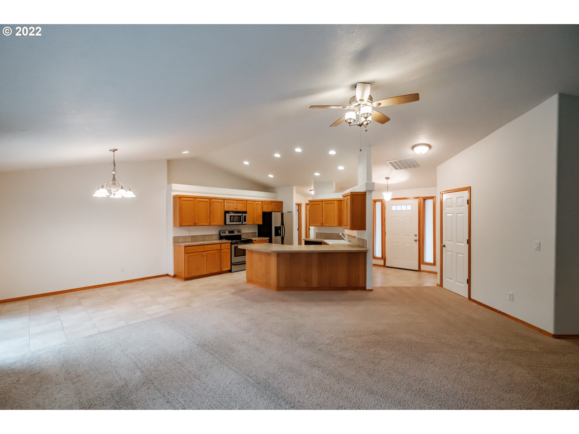 1922 Summerfield Court Southwest Albany, OR 97321 - Photo 5 of 25 Gallery Image 5