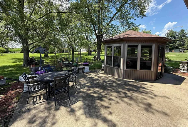 $285,000 | 2257 Highway 57, Washington, IN 47501