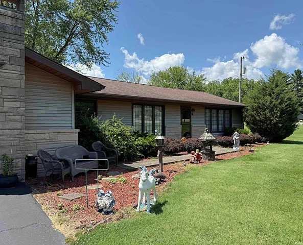 $285,000 | 2257 Highway 57, Washington, IN 47501