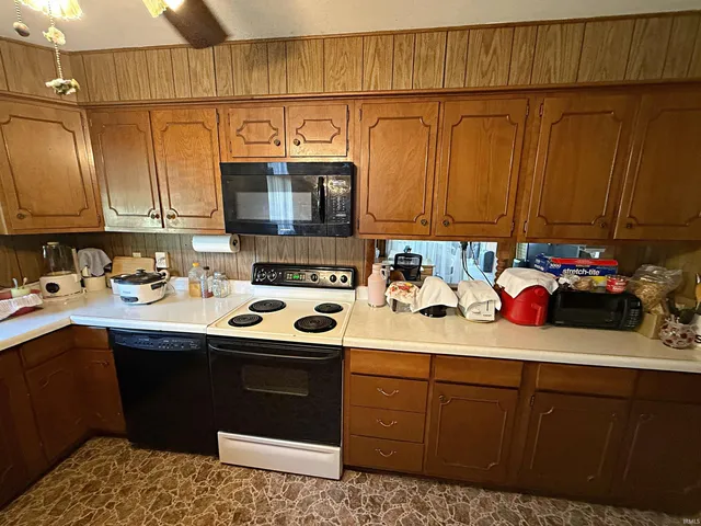 $285,000 | 2257 Highway 57, Washington, IN 47501