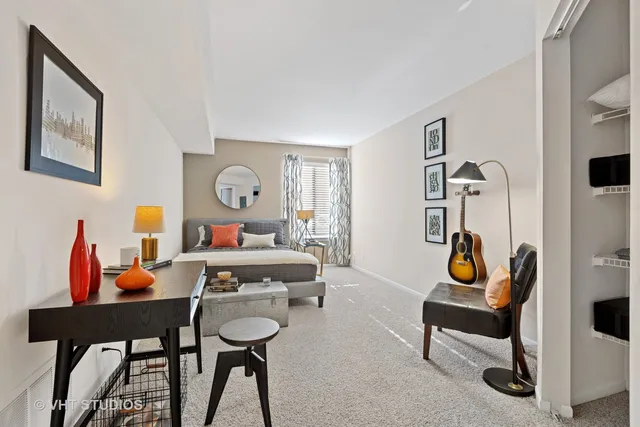 $2,349 | 1611 Westminster Drive, Unit 106, Naperville, IL 60563