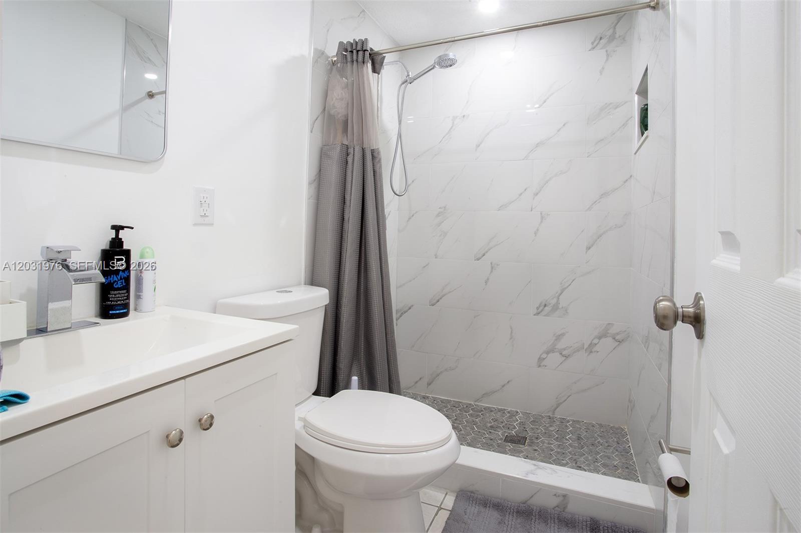 855 West 70 Place Hialeah, FL 33014 - Photo 26 of 39