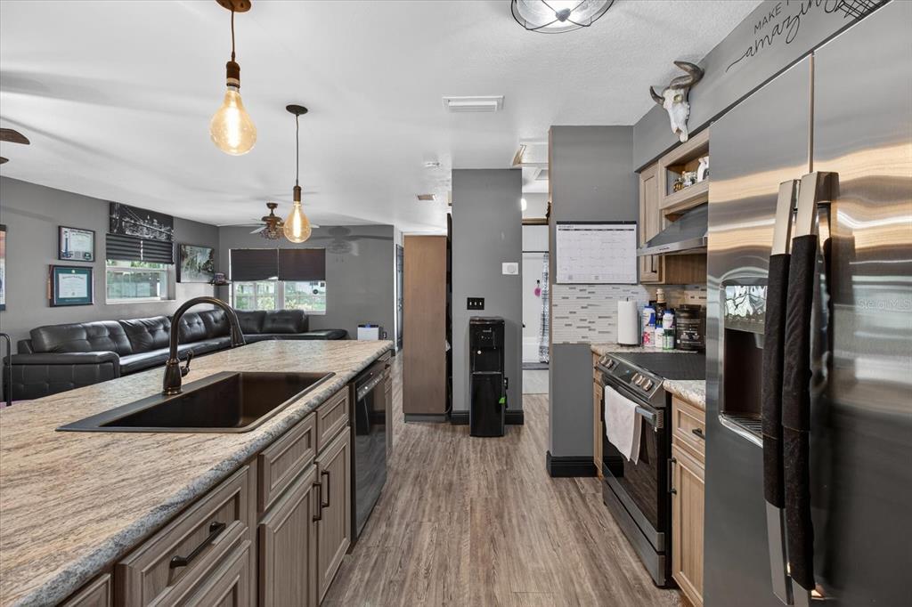 1005 13th Avenue Northwest Largo, FL 33770 - Photo 18 of 54