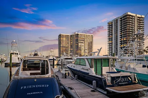 $995,000 | 100 Lakeshore Drive, Unit 251, North Palm Beach, FL 33408