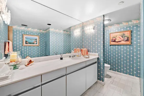 $995,000 | 100 Lakeshore Drive, Unit 251, North Palm Beach, FL 33408