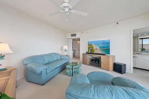 $995,000 | 100 Lakeshore Drive, Unit 251, North Palm Beach, FL 33408