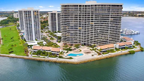 $995,000 | 100 Lakeshore Drive, Unit 251, North Palm Beach, FL 33408
