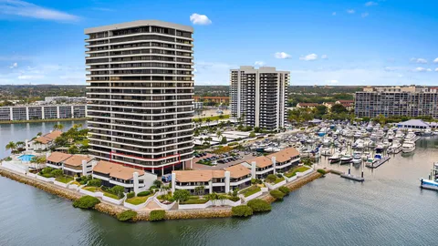 $995,000 | 100 Lakeshore Drive, Unit 251, North Palm Beach, FL 33408