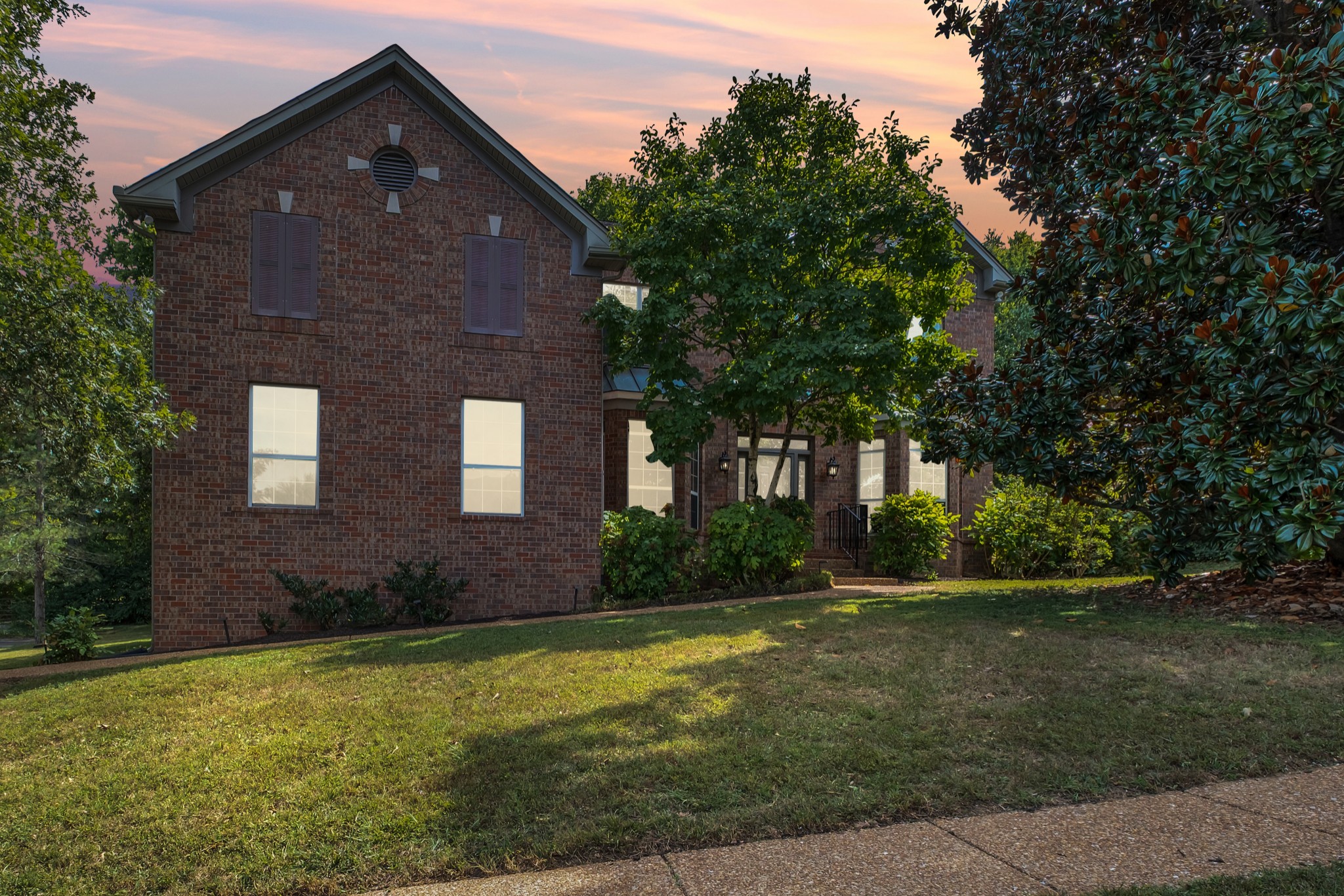 8169 Londonberry Road Nashville, TN 37221 - Photo 3 of 82