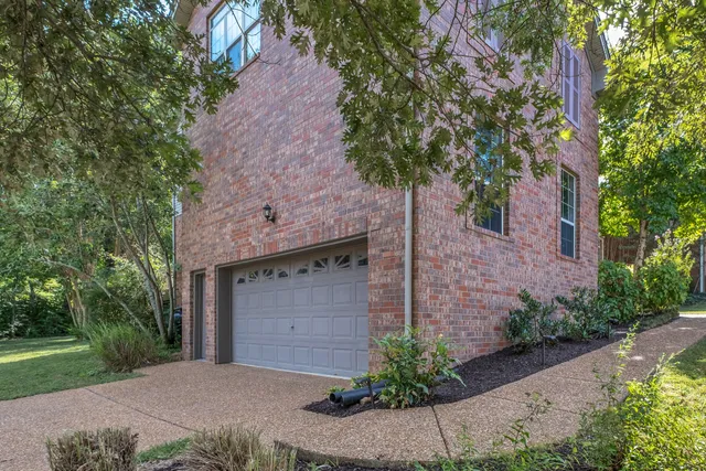 $695,000 | 8169 Londonberry Road, Nashville, TN 37221