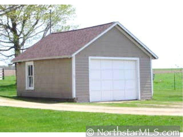 N3724 County Rd D Hartland, WI 54723 - Photo 8 of 10 Gallery Image 8