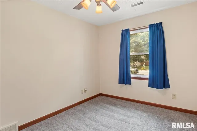 $165,000 | 109 North Violet Drive, Auburn, IL 62615