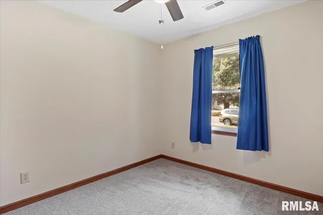 $165,000 | 109 North Violet Drive, Auburn, IL 62615