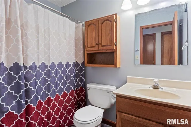 $165,000 | 109 North Violet Drive, Auburn, IL 62615