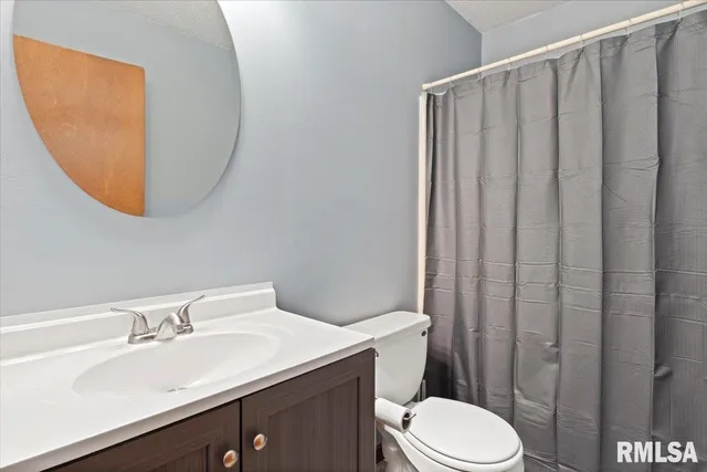 $165,000 | 109 North Violet Drive, Auburn, IL 62615