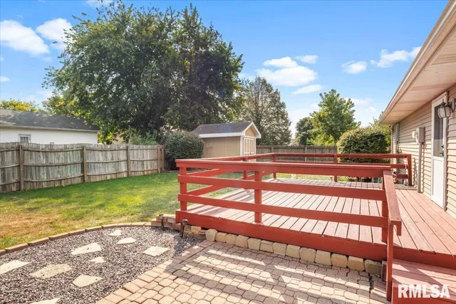 $165,000 | 109 North Violet Drive, Auburn, IL 62615