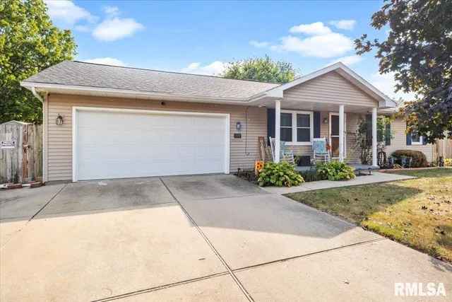 $165,000 | 109 North Violet Drive, Auburn, IL 62615