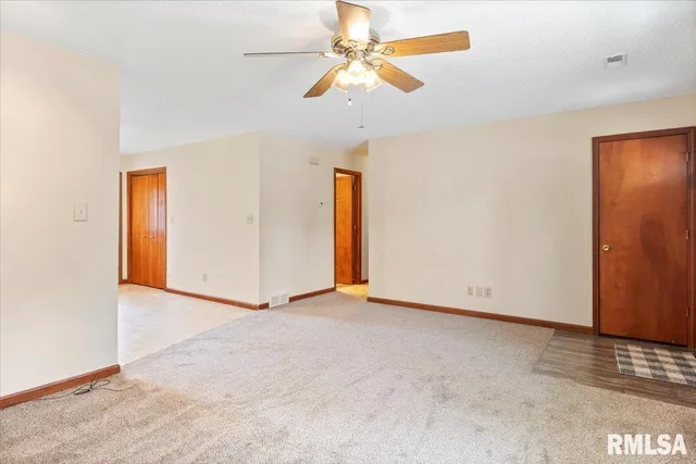 $165,000 | 109 North Violet Drive, Auburn, IL 62615