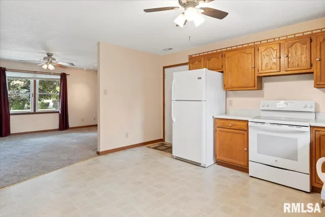 $165,000 | 109 North Violet Drive, Auburn, IL 62615