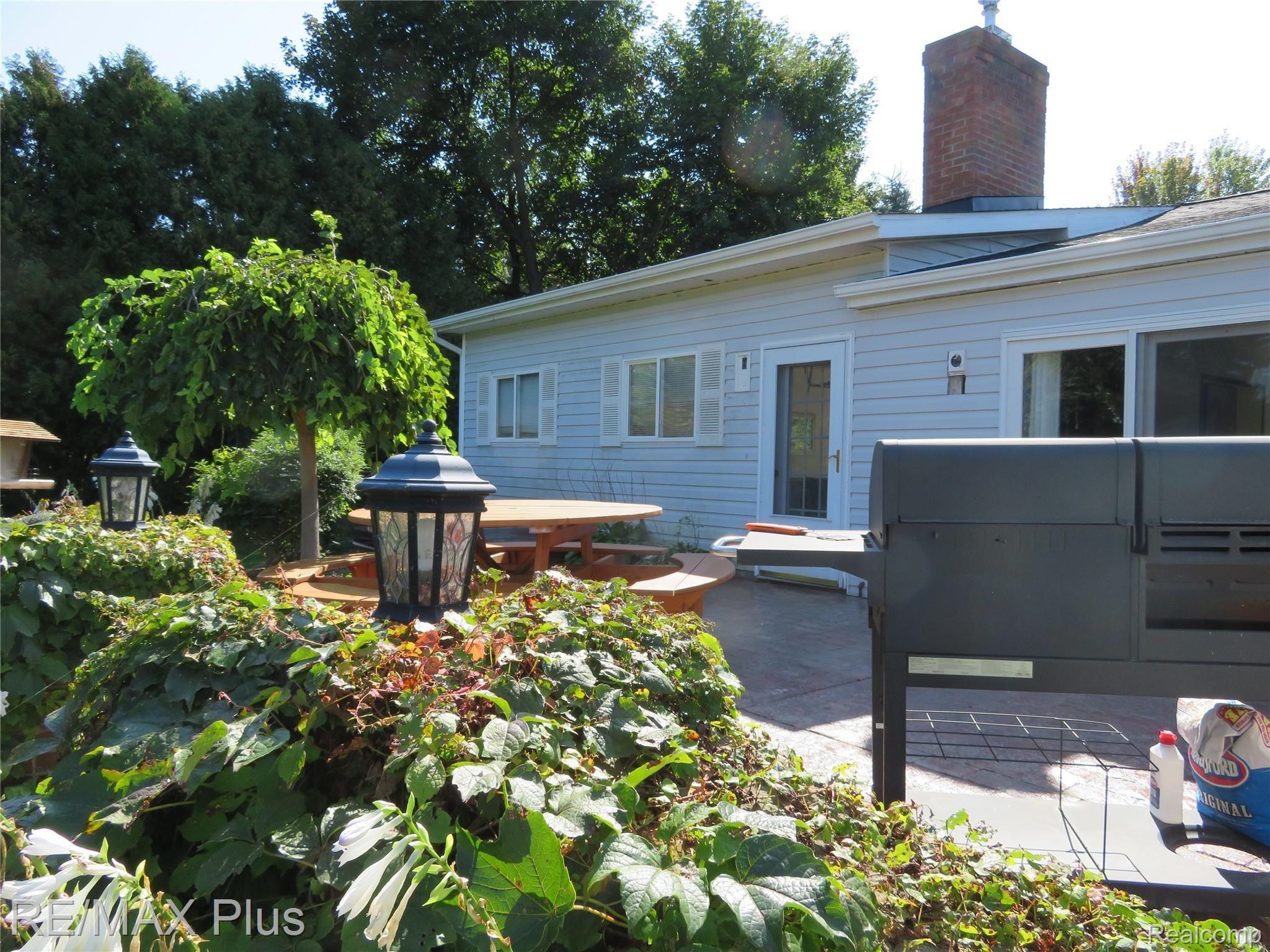 1068 Turrill Road Lapeer, MI 48446 - Photo 24 of 37 IMG_2184.JPG