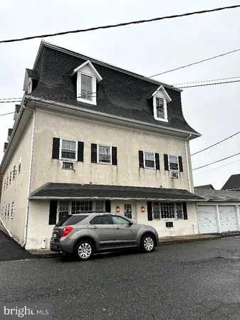$1,195 | 17 South 2nd Street, Unit E, Quakertown, PA 18951