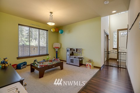 23020 Barker Road Bothell, WA 98021 - Photo 5 of 19