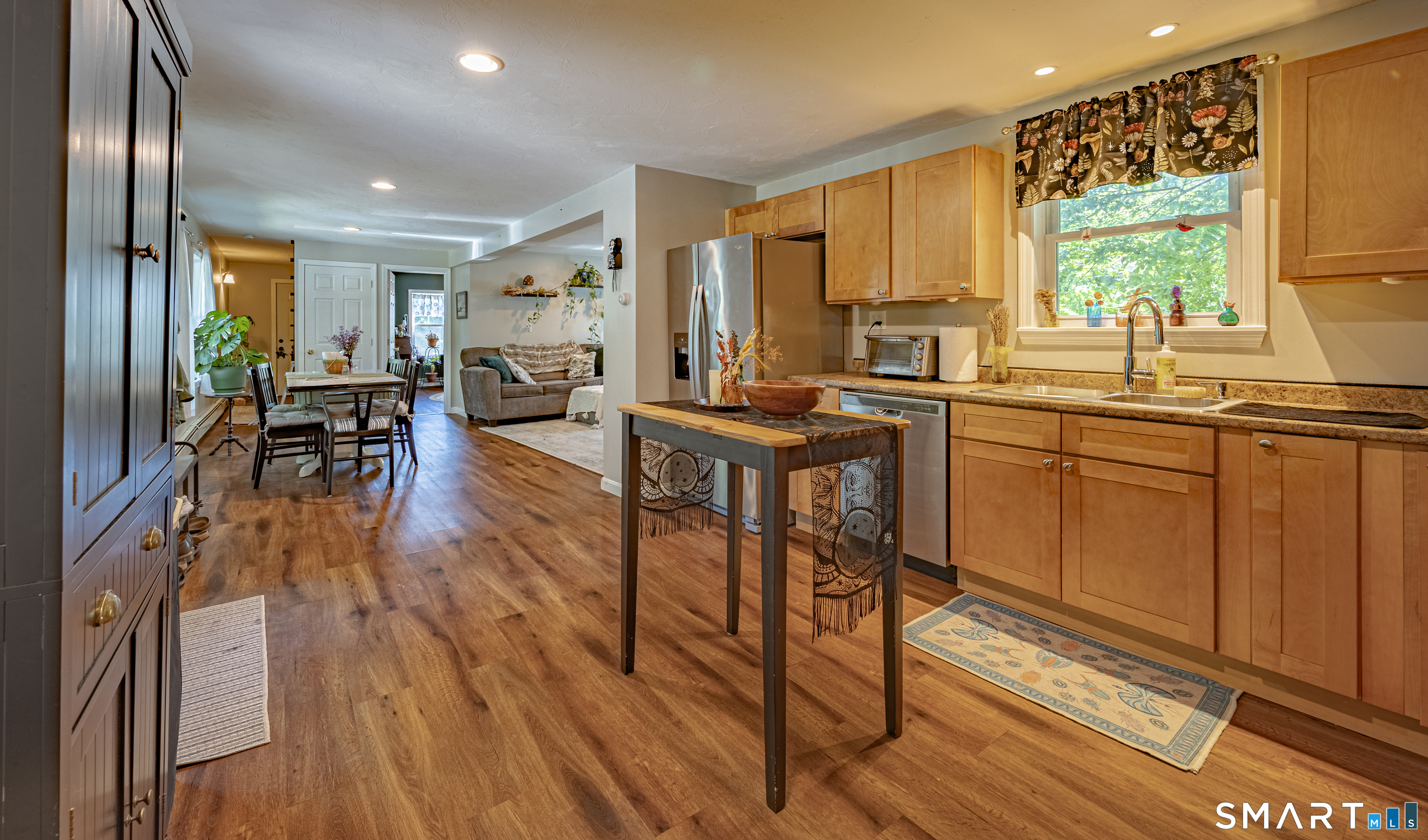 1414 Hartford Pike Killingly, CT 06243 - Photo 10 of 20