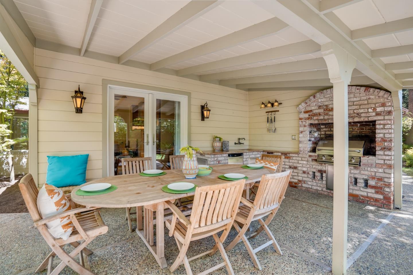 1990 Sharon Road Menlo Park, CA 94025 - Photo 38 of 40 a dining room with furniture and window