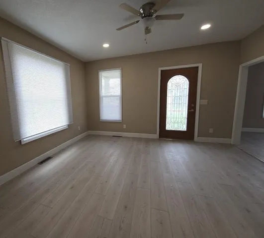 $185,000 | 1133 Miller Avenue, Windom, MN 56101