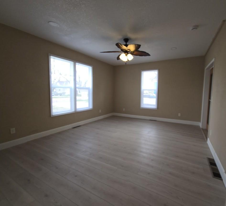 1133 Miller Avenue Windom, MN 56101 - Photo 16 of 30