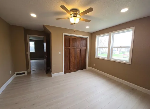 $185,000 | 1133 Miller Avenue, Windom, MN 56101