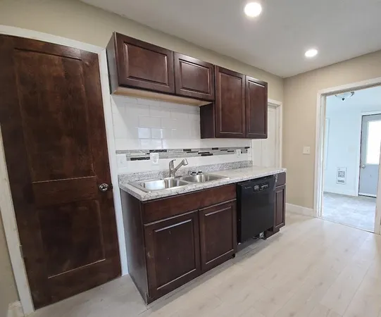 $185,000 | 1133 Miller Avenue, Windom, MN 56101