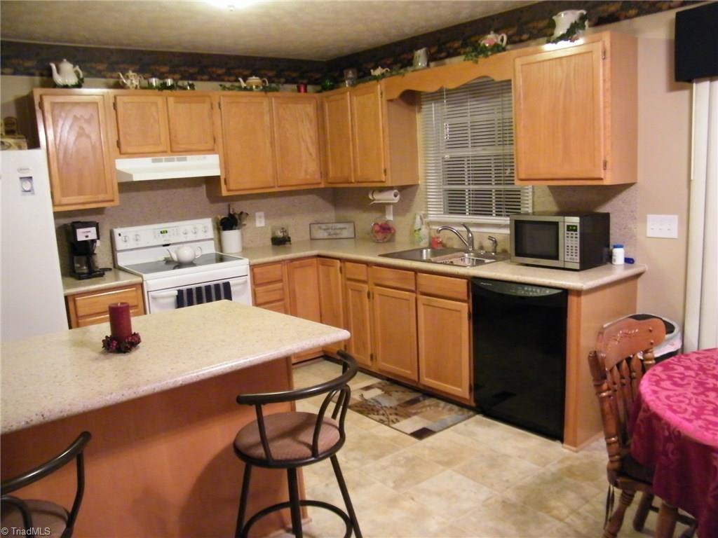 6210 Creedmoor Court Rural Hall, NC 27045 - Photo 4 of 6 Gallery Image 4