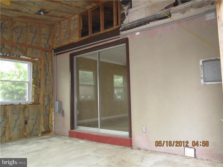 827 Densmore Road Philadelphia, PA 19116 - Photo 3 of 13 Enclosed Porch