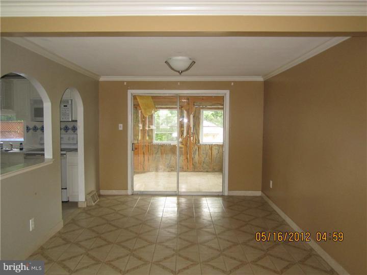 827 Densmore Road Philadelphia, PA 19116 - Photo 5 of 13 Dining Room