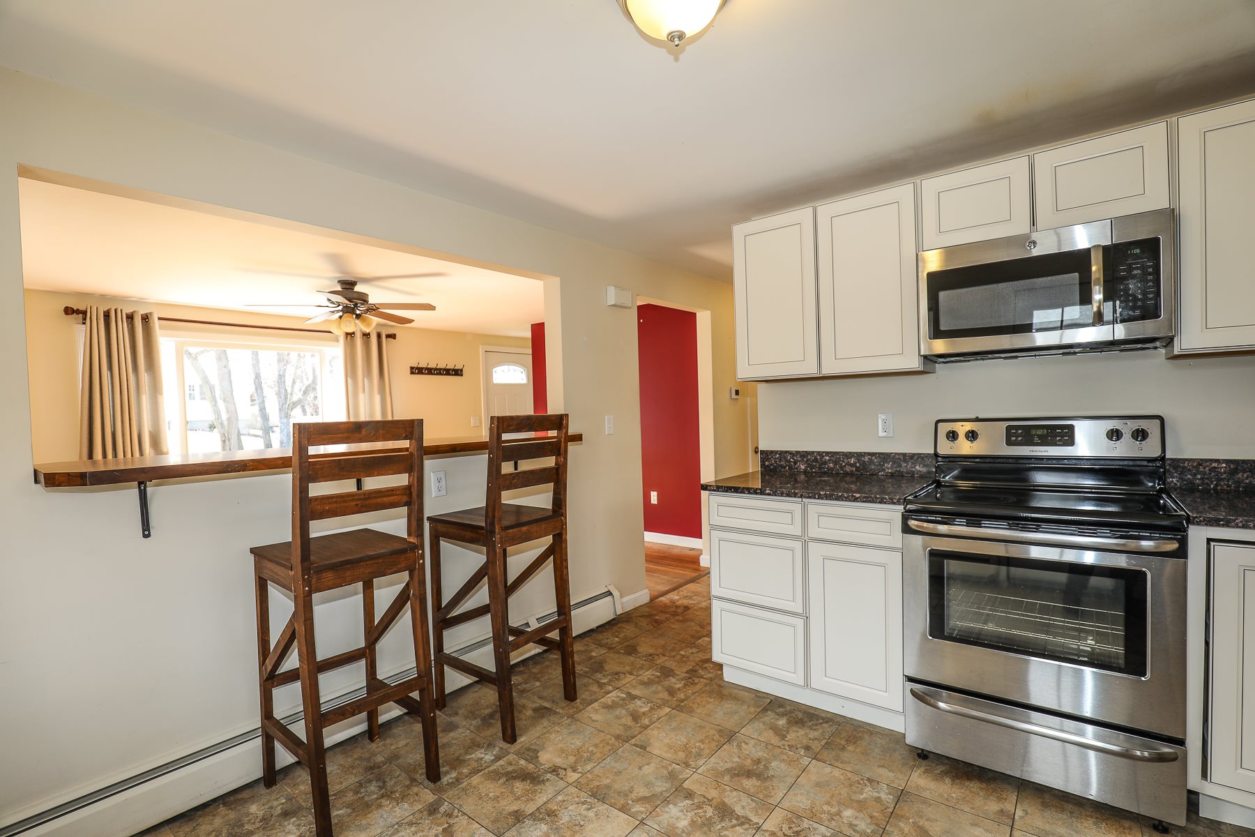 46 Whitehall Road Hooksett, NH 03106 - Photo 11 of 31 Gallery Image 11