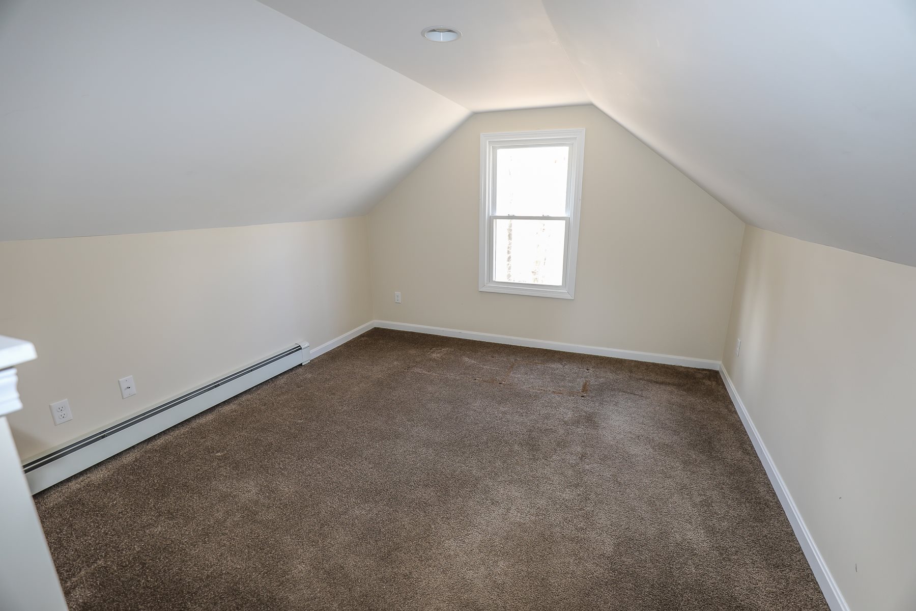 46 Whitehall Road Hooksett, NH 03106 - Photo 28 of 31 Gallery Image 28