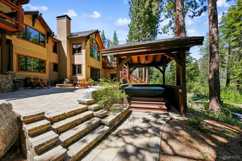 $3,850,000 | 3771 South Upper Truckee Road, South Lake Tahoe, CA 96150