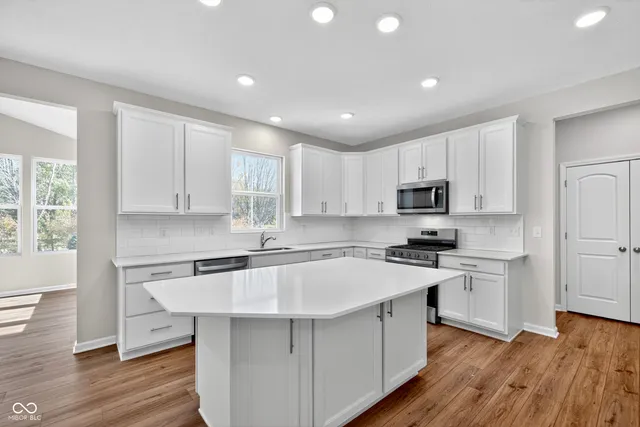 $479,900 | 7263 Barrett Drive, Brownsburg, IN 46112