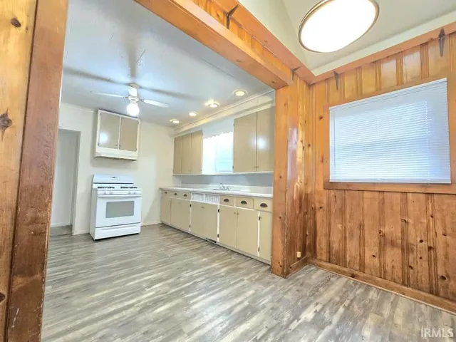 $129,000 | 2710 Milburn Boulevard, Mishawaka, IN 46544