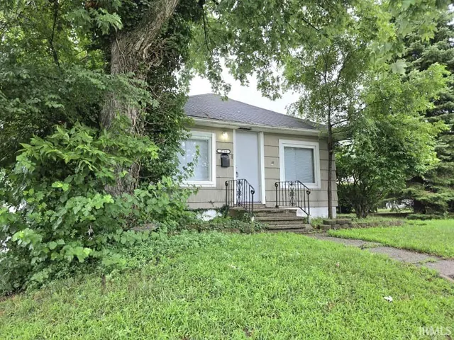 $129,000 | 2710 Milburn Boulevard, Mishawaka, IN 46544